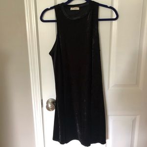 BLACK VELVET SLEEVELESS DRESS